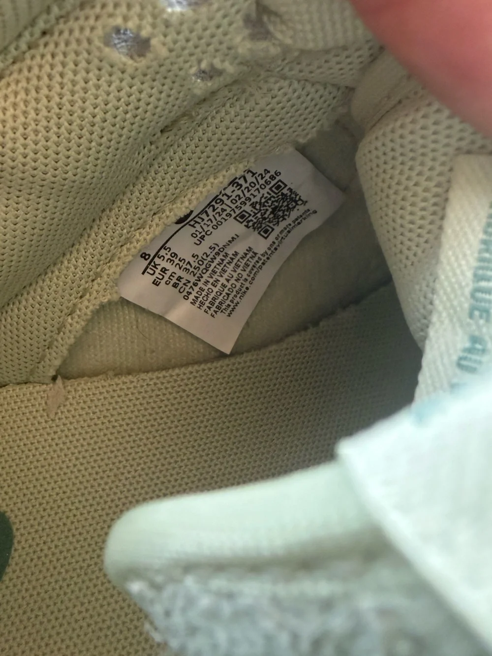 Never Worn Nike Olive-Toned Dunk Low with Forest Green Swoosh
